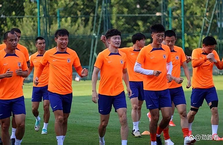 爱游戏登入清晨中超焦点战，马赛手感冰凉，引发热议，团队化学反应显著(马塞洛来中超)