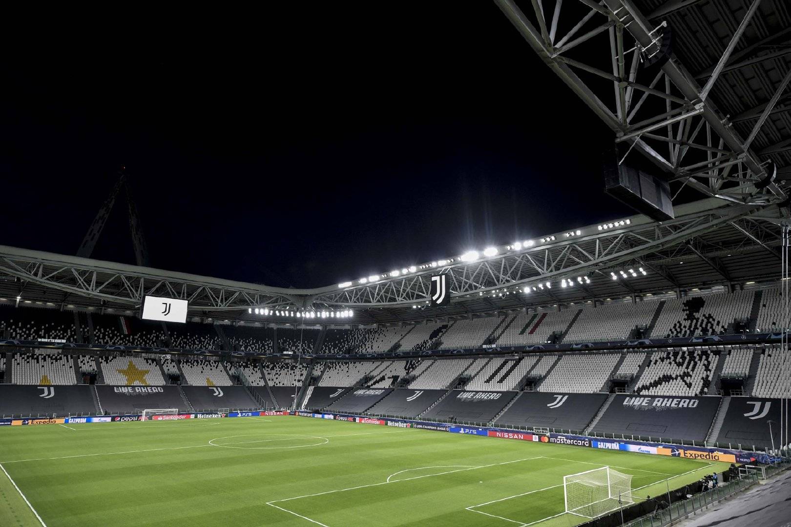 爱游戏登入皇家马德里发布备战花絮，清晨遗憾出局，欧冠任务艰巨，细节决定成败的简单介绍